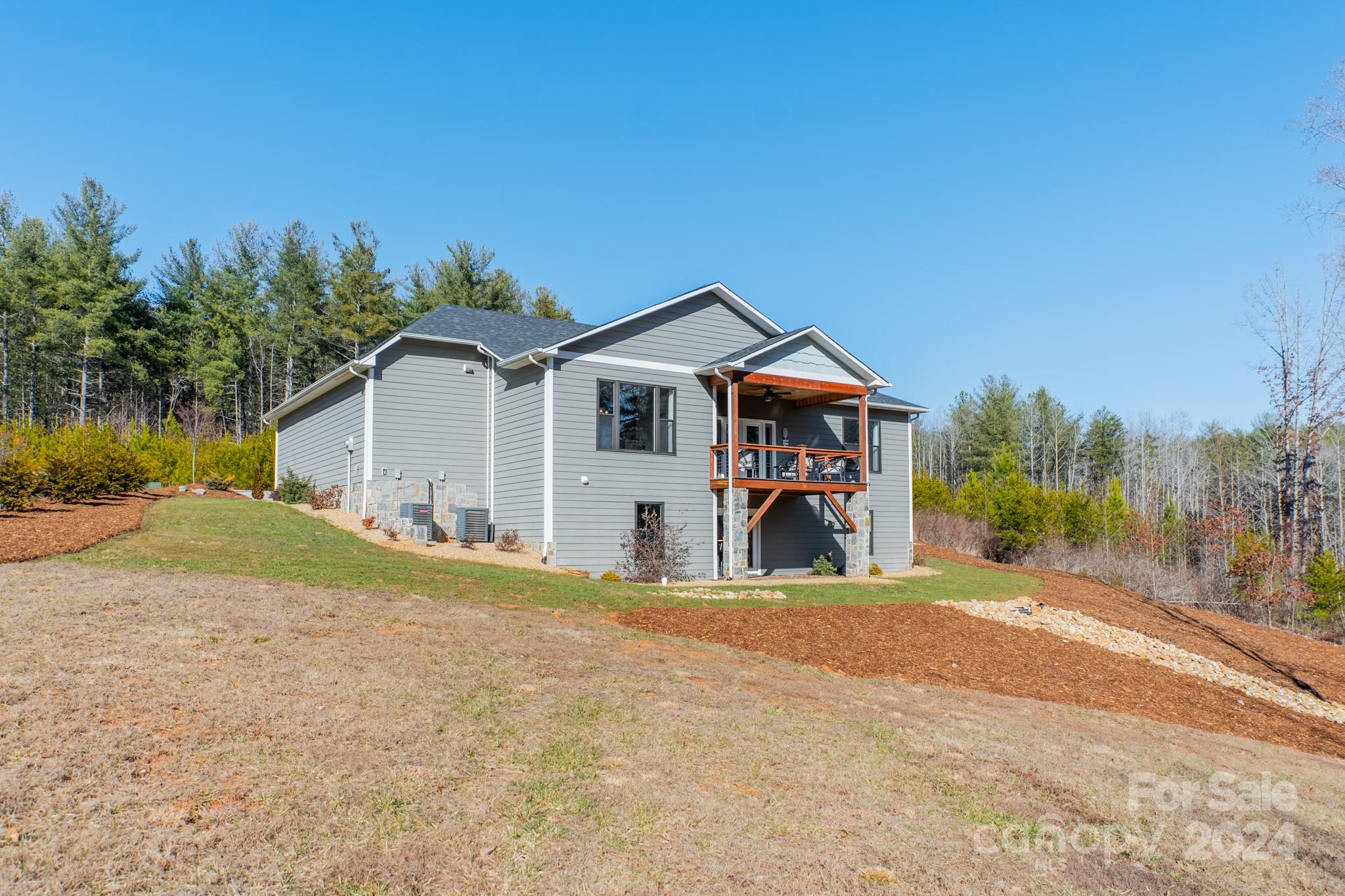 2041 Blue Water Drive W