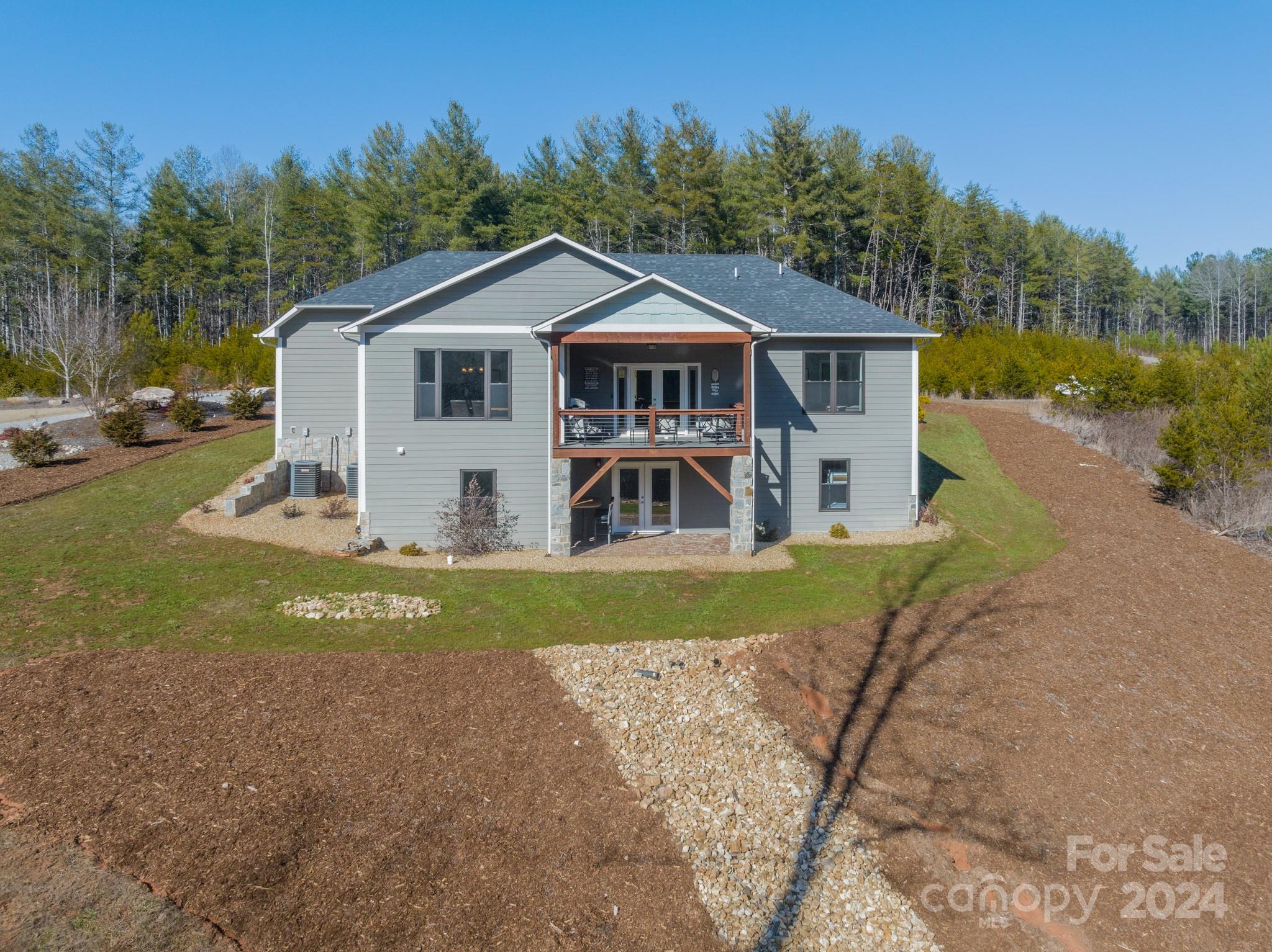 2041 Blue Water Drive W