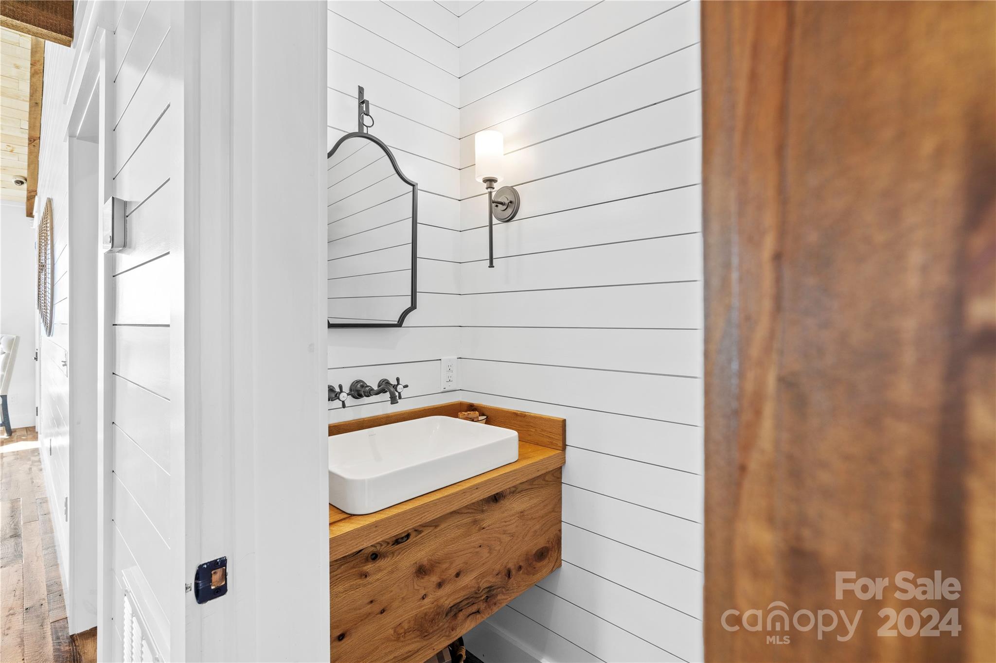 452 Lake Crest Drive Unit: 3