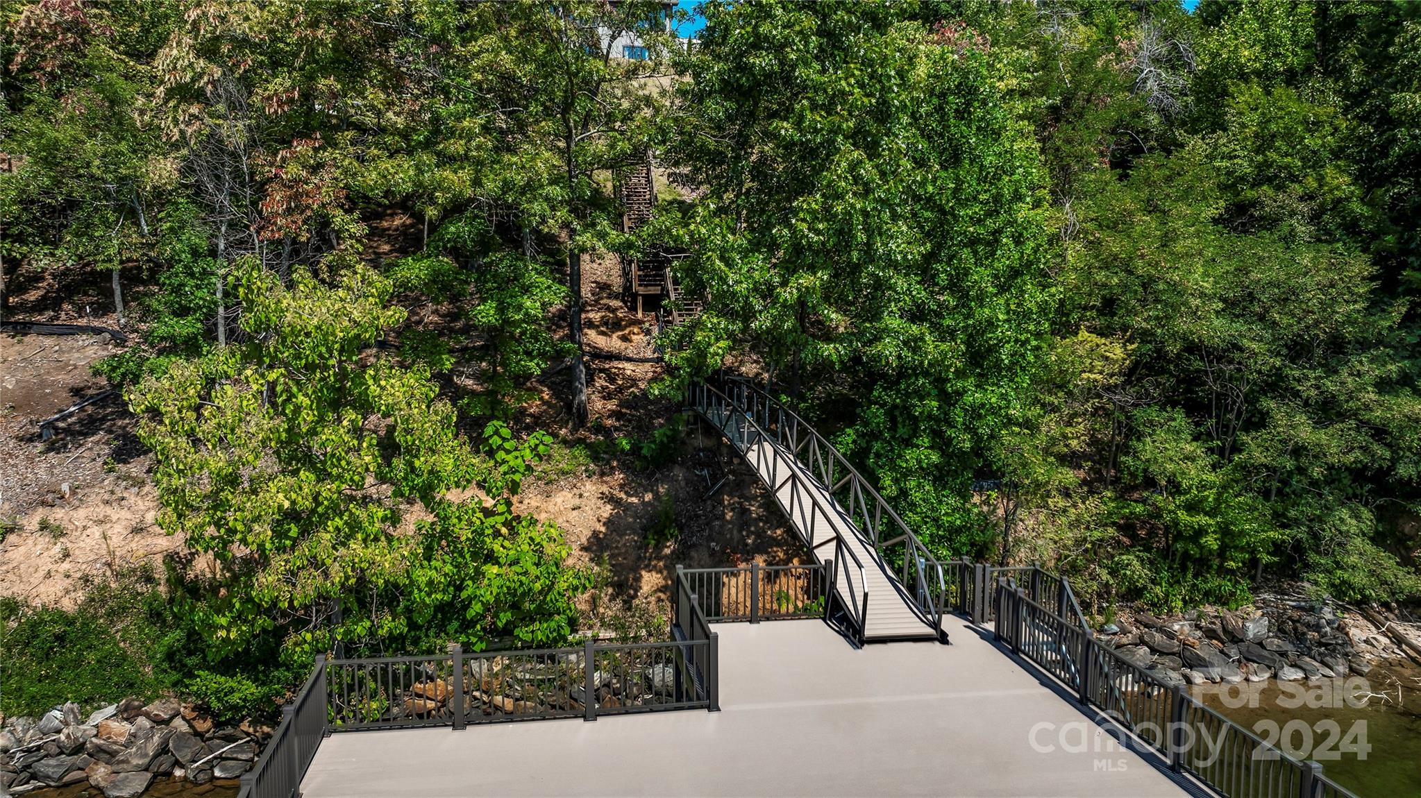 452 Lake Crest Drive Unit: 3