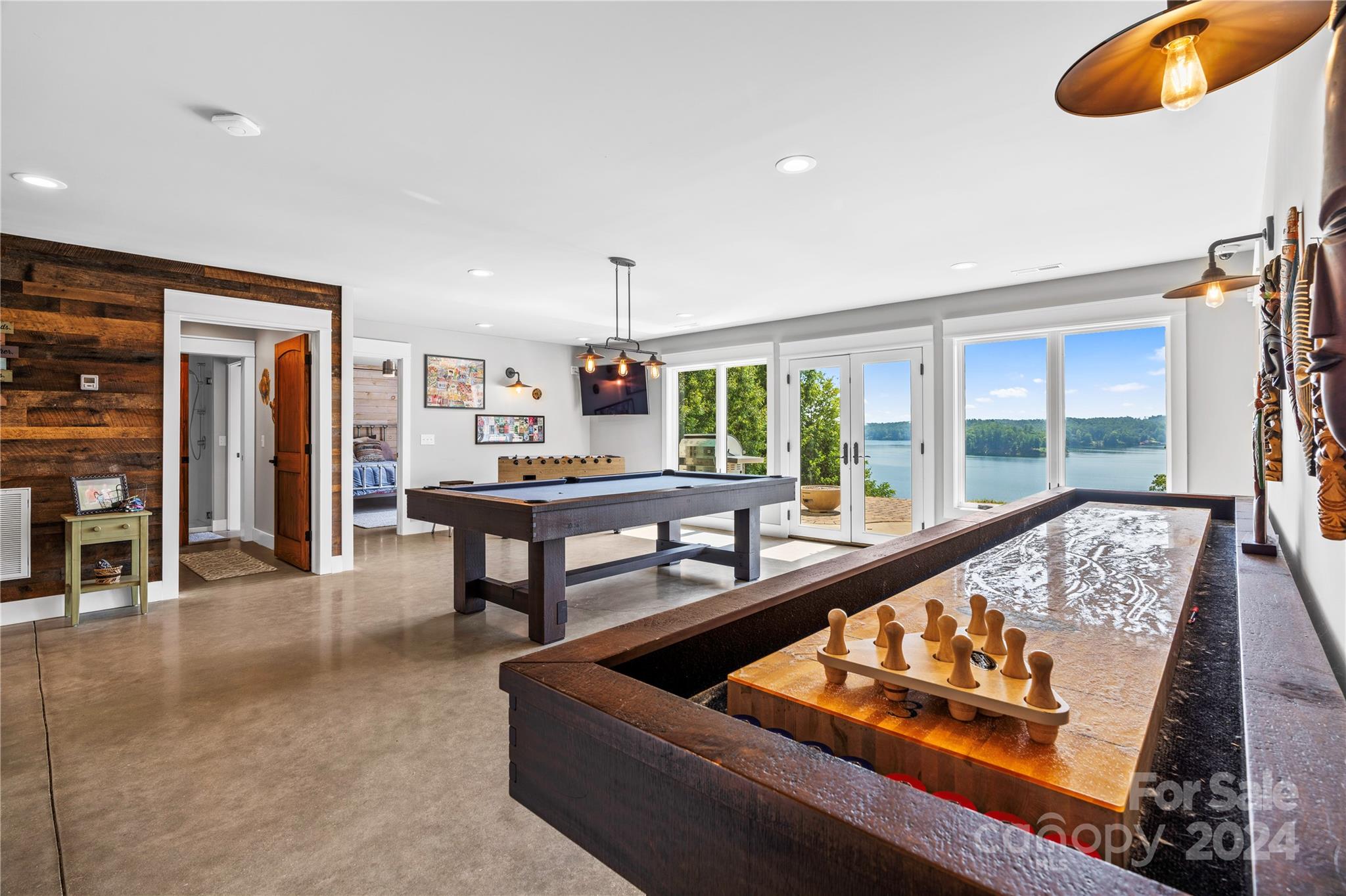 452 Lake Crest Drive Unit: 3