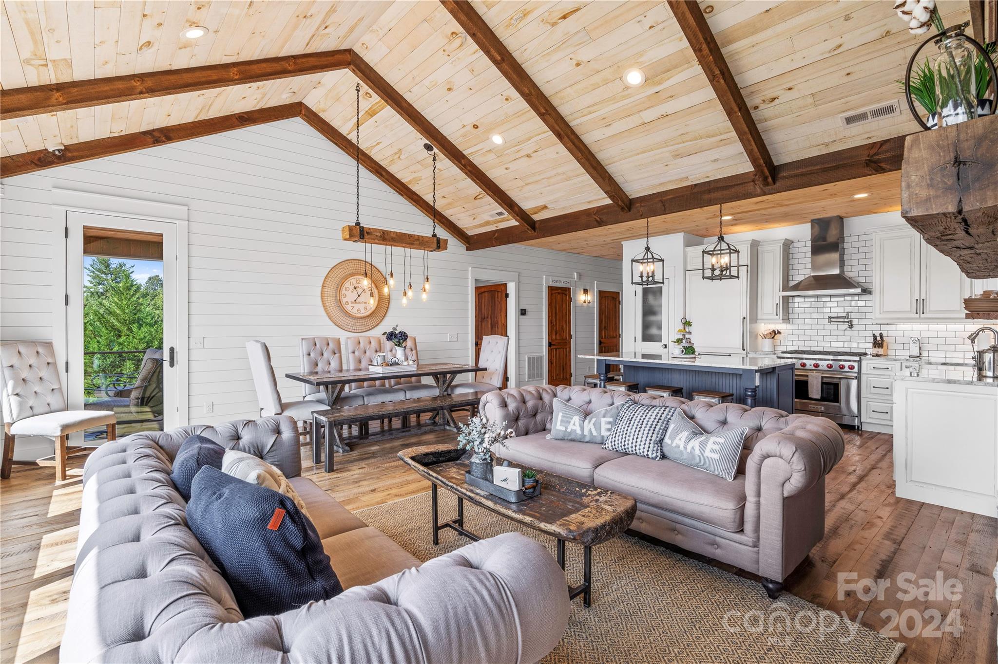 452 Lake Crest Drive Unit: 3