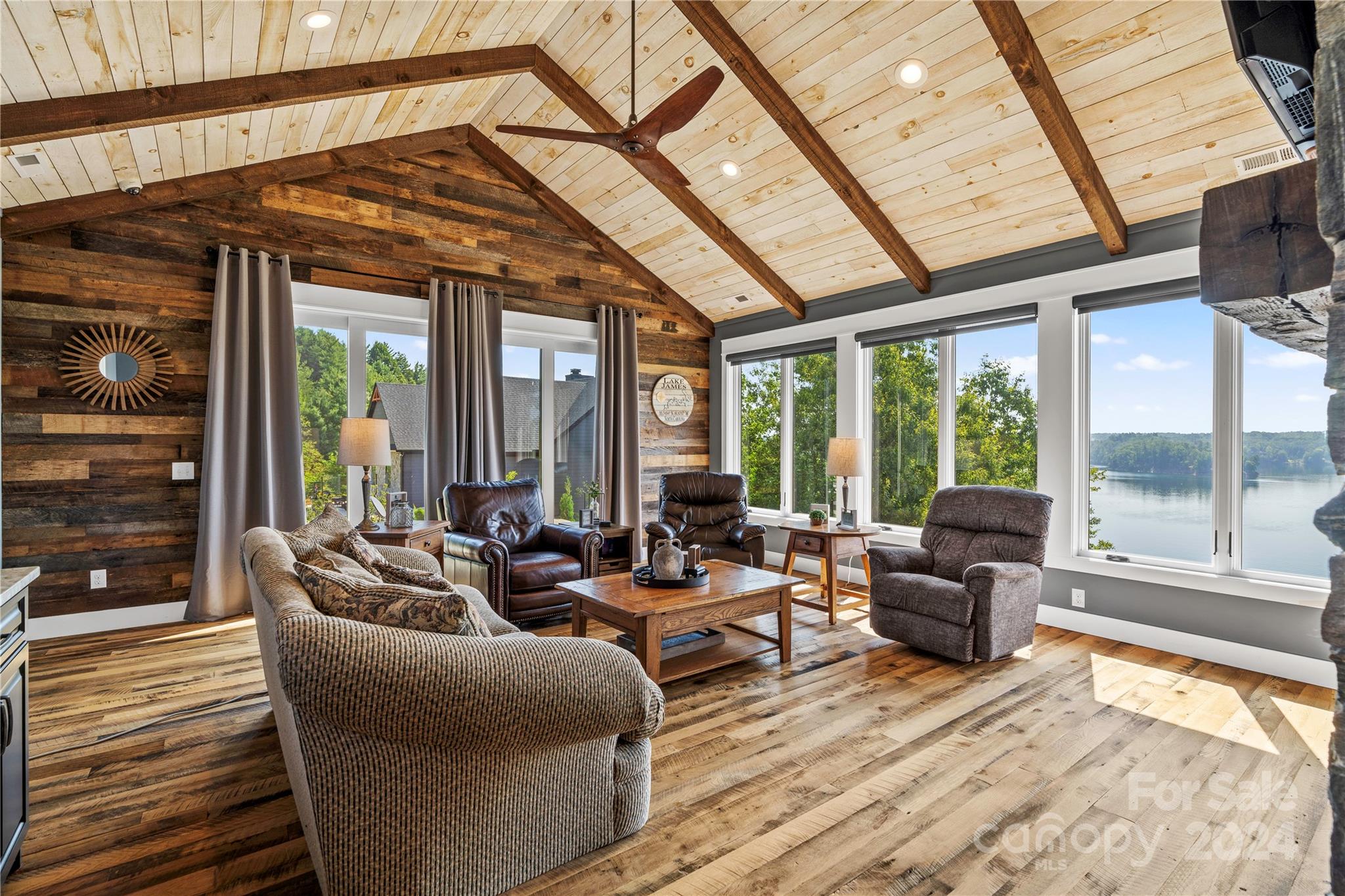 452 Lake Crest Drive Unit: 3