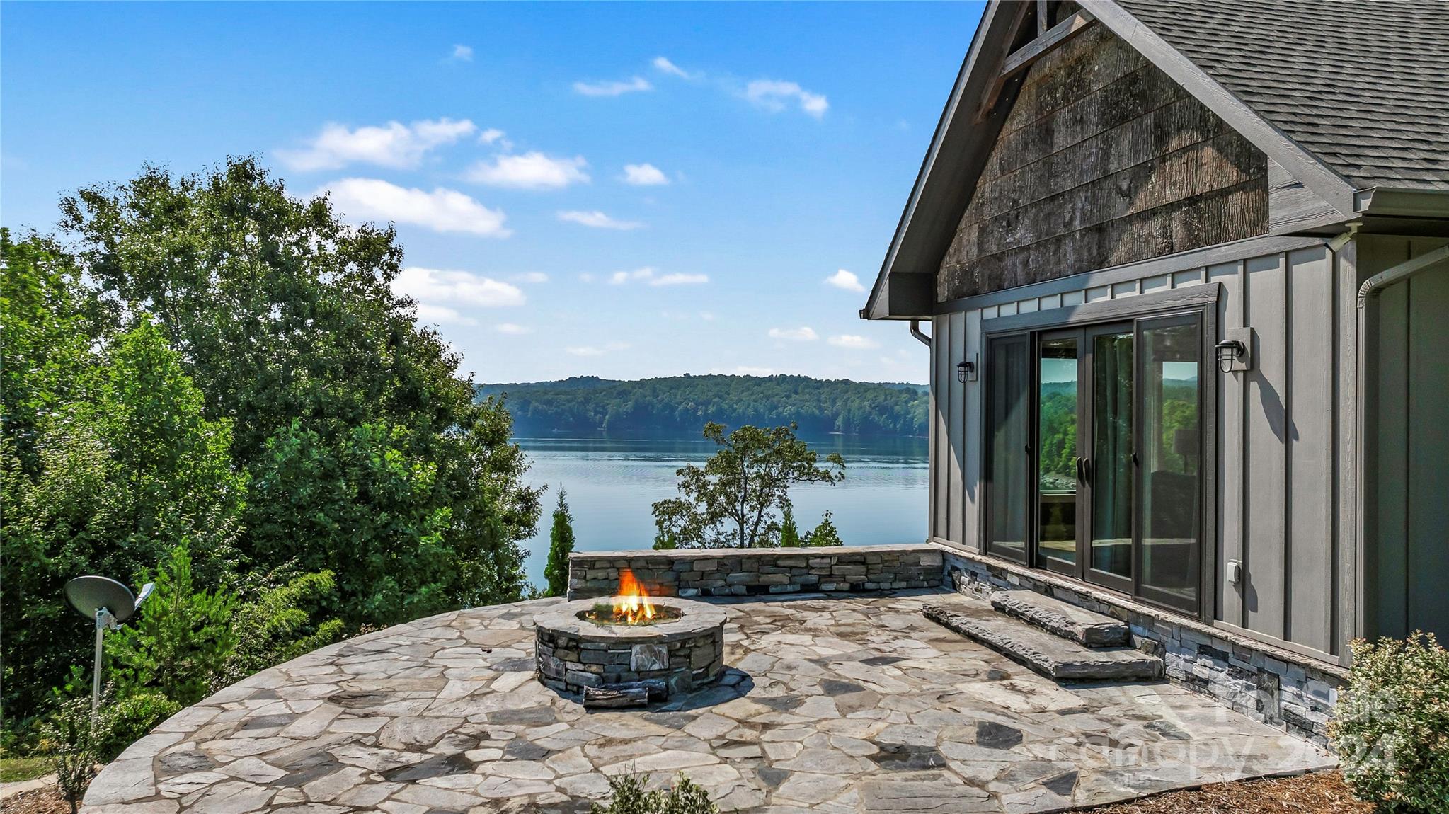 452 Lake Crest Drive Unit: 3