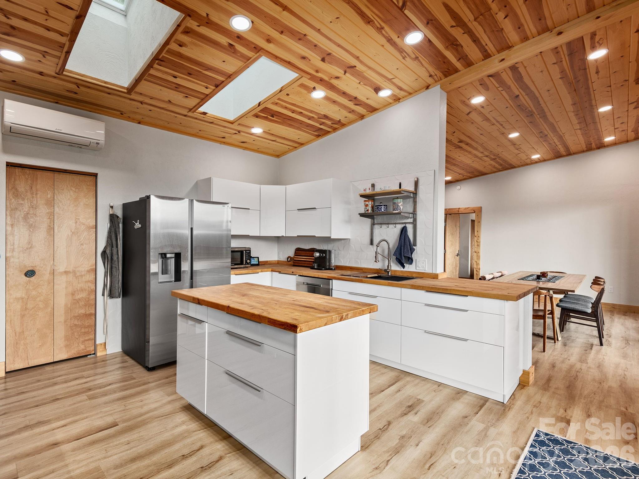 511 Emerald Mine Road