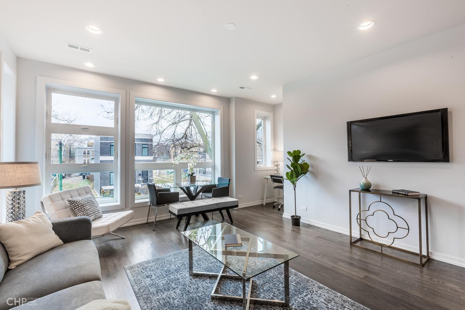 4337 S Berkeley Avenue Unit: 2