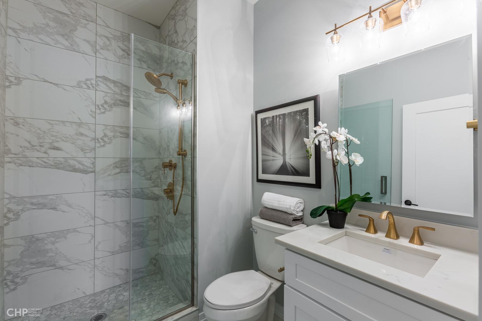 4337 S Berkeley Avenue Unit: 2