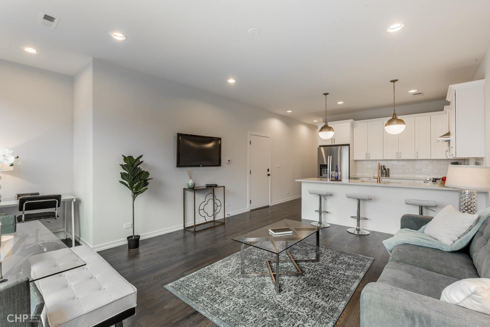 4337 S Berkeley Avenue Unit: 2