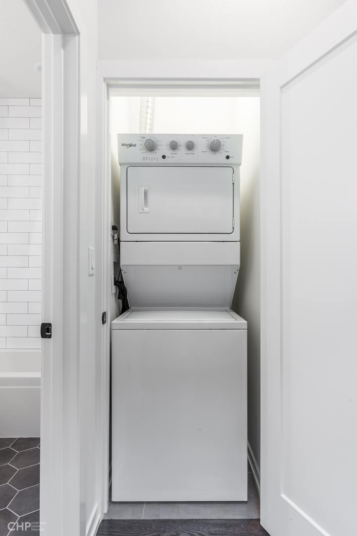 4337 S Berkeley Avenue Unit: 2