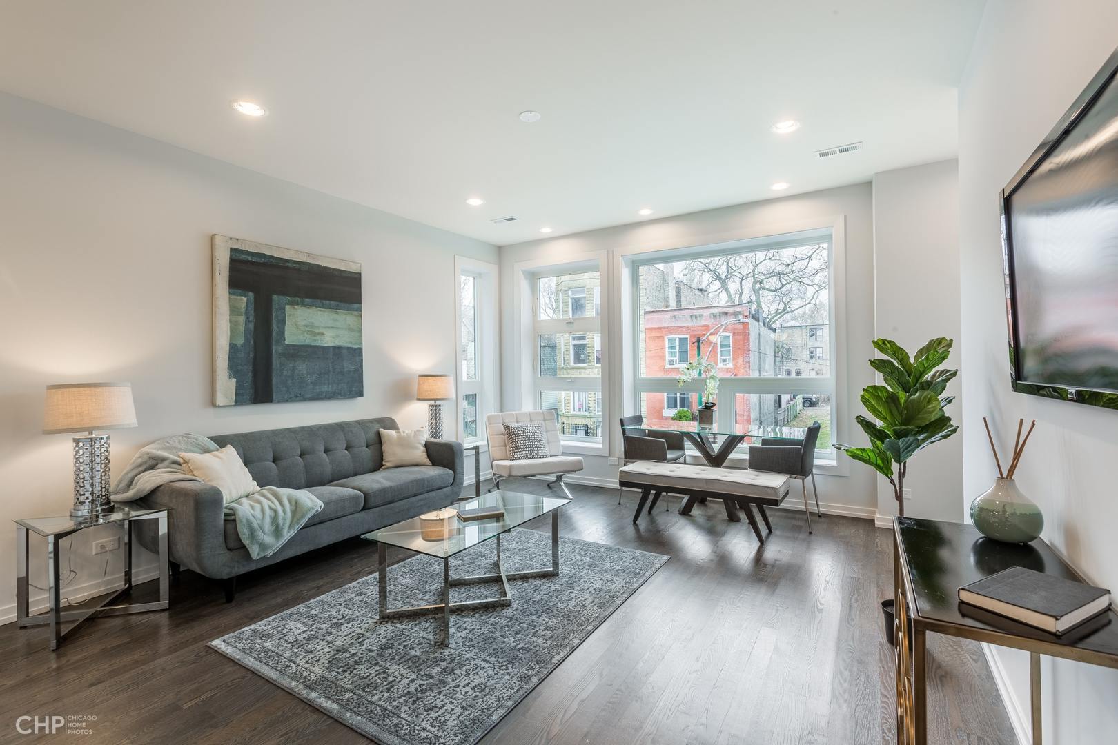 4337 S Berkeley Avenue Unit: 2