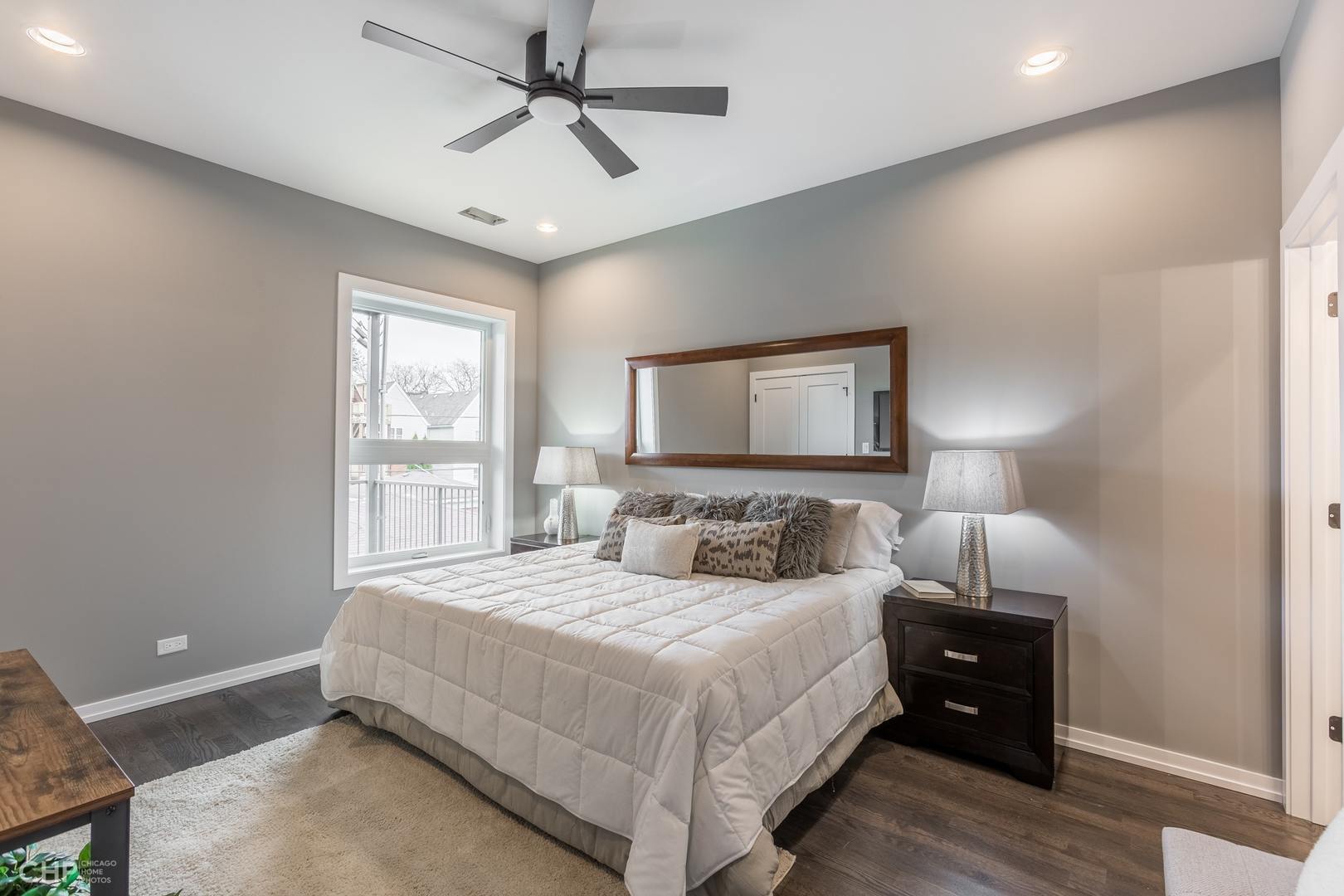 4337 S Berkeley Avenue Unit: 2
