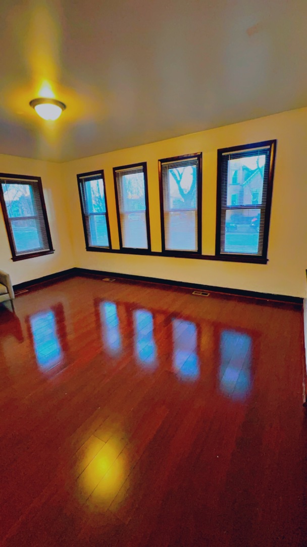 1904 W 34th Place Unit: 2