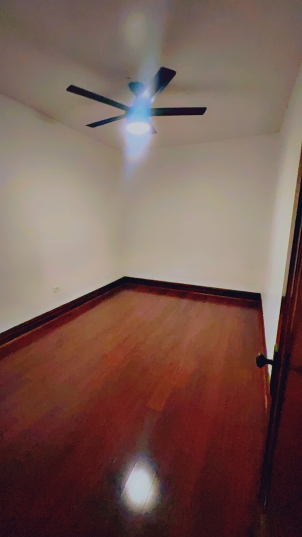 1904 W 34th Place Unit: 2