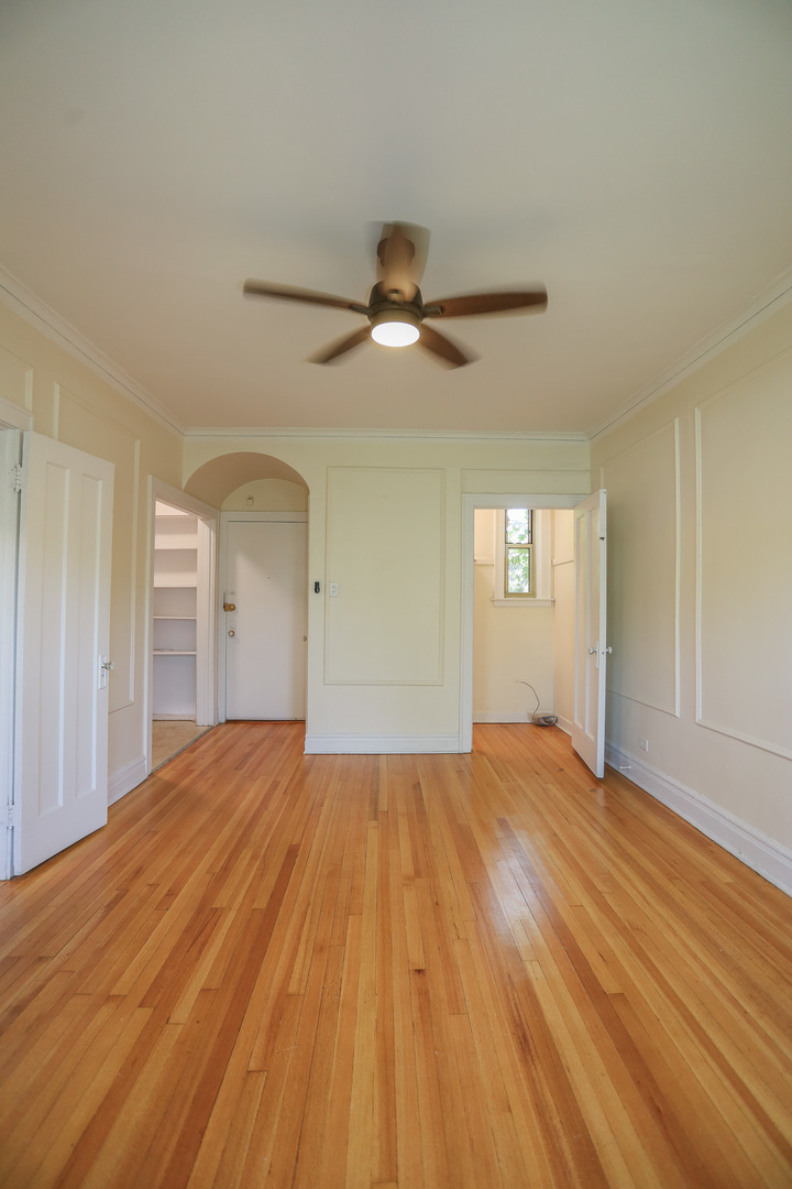 5728 S Blackstone Avenue Unit: 308