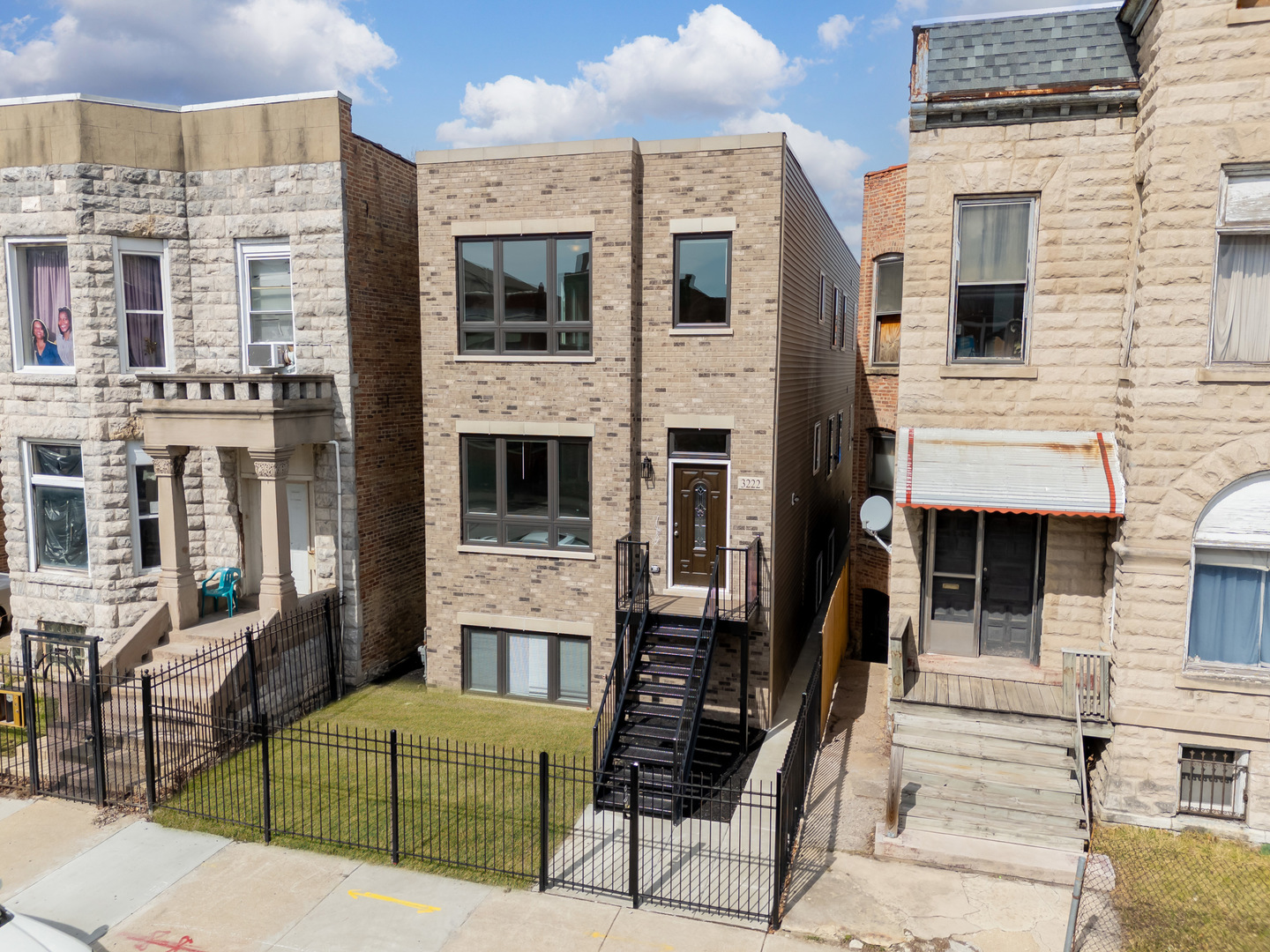 3222 W Warren Boulevard