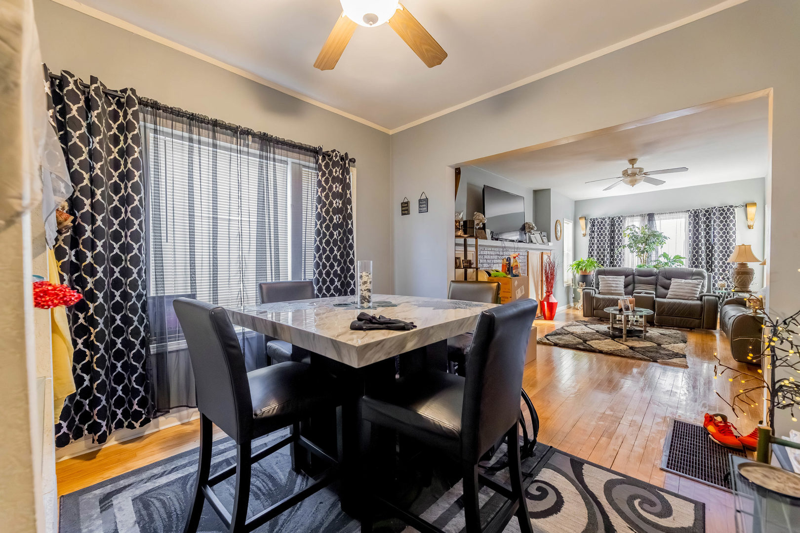 206 N Leamington Avenue