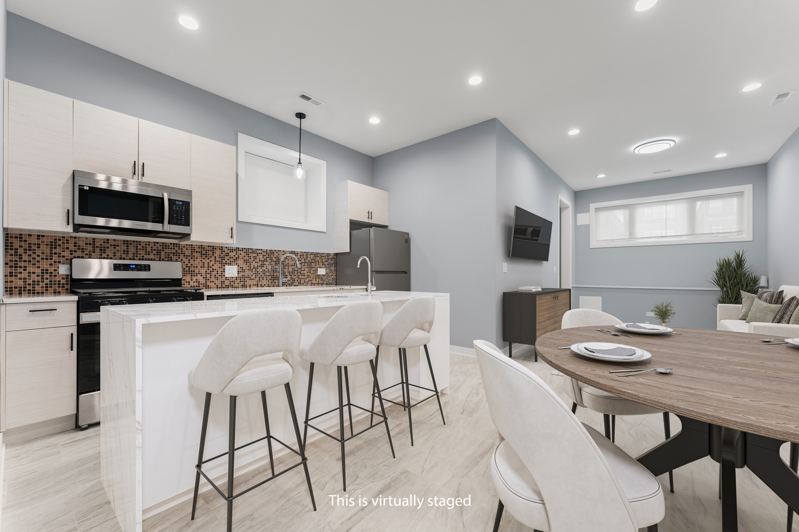 3029 W Washington Boulevard