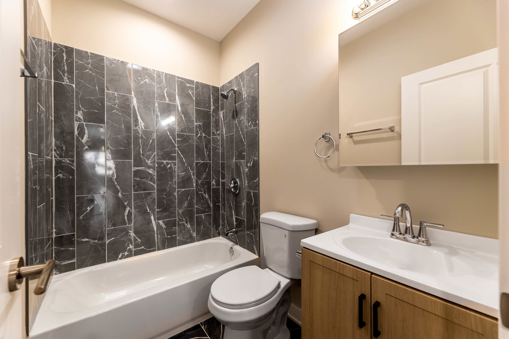 2821 W Jackson Avenue