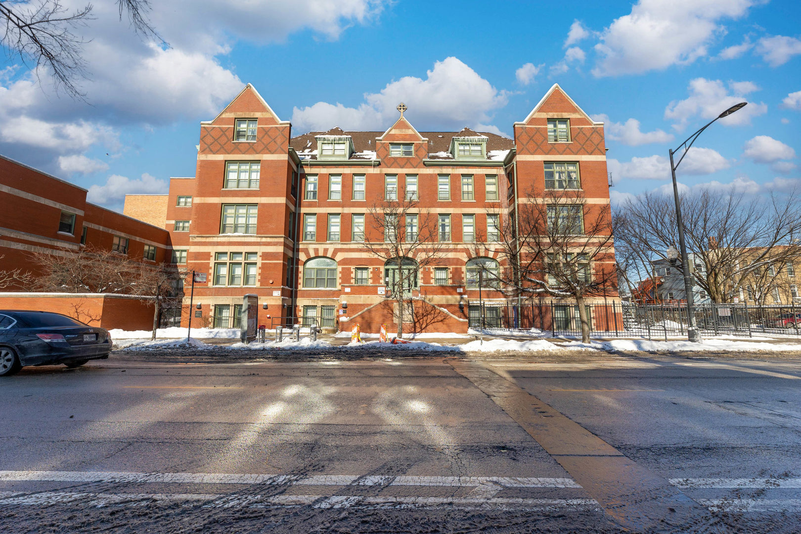 2821 W Jackson Avenue