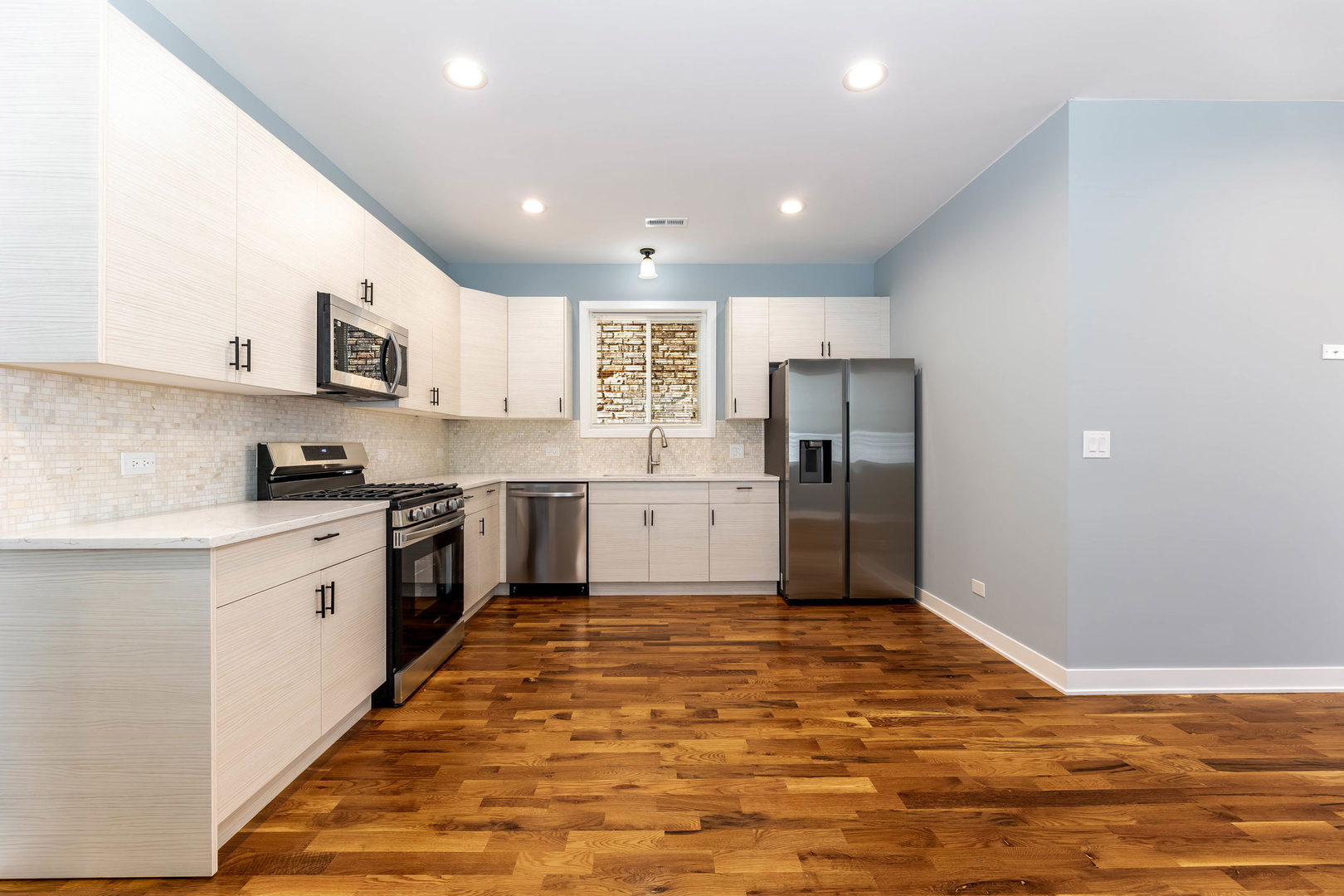 2821 W Jackson Avenue