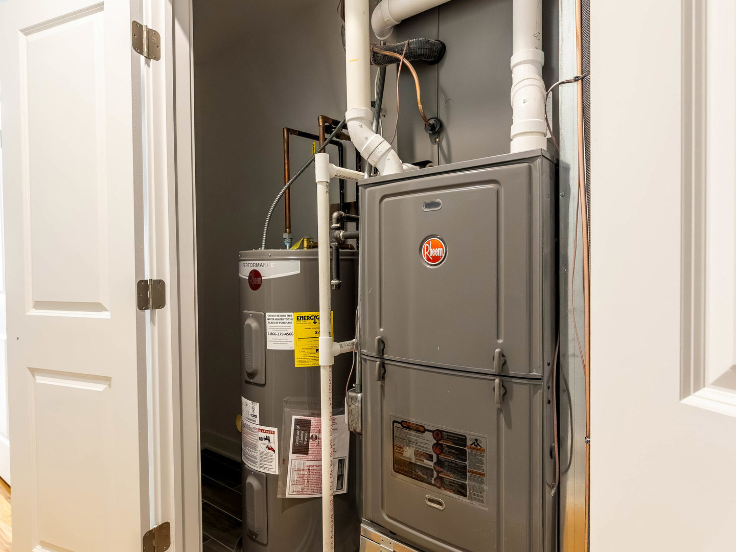 2745 W Monroe Street