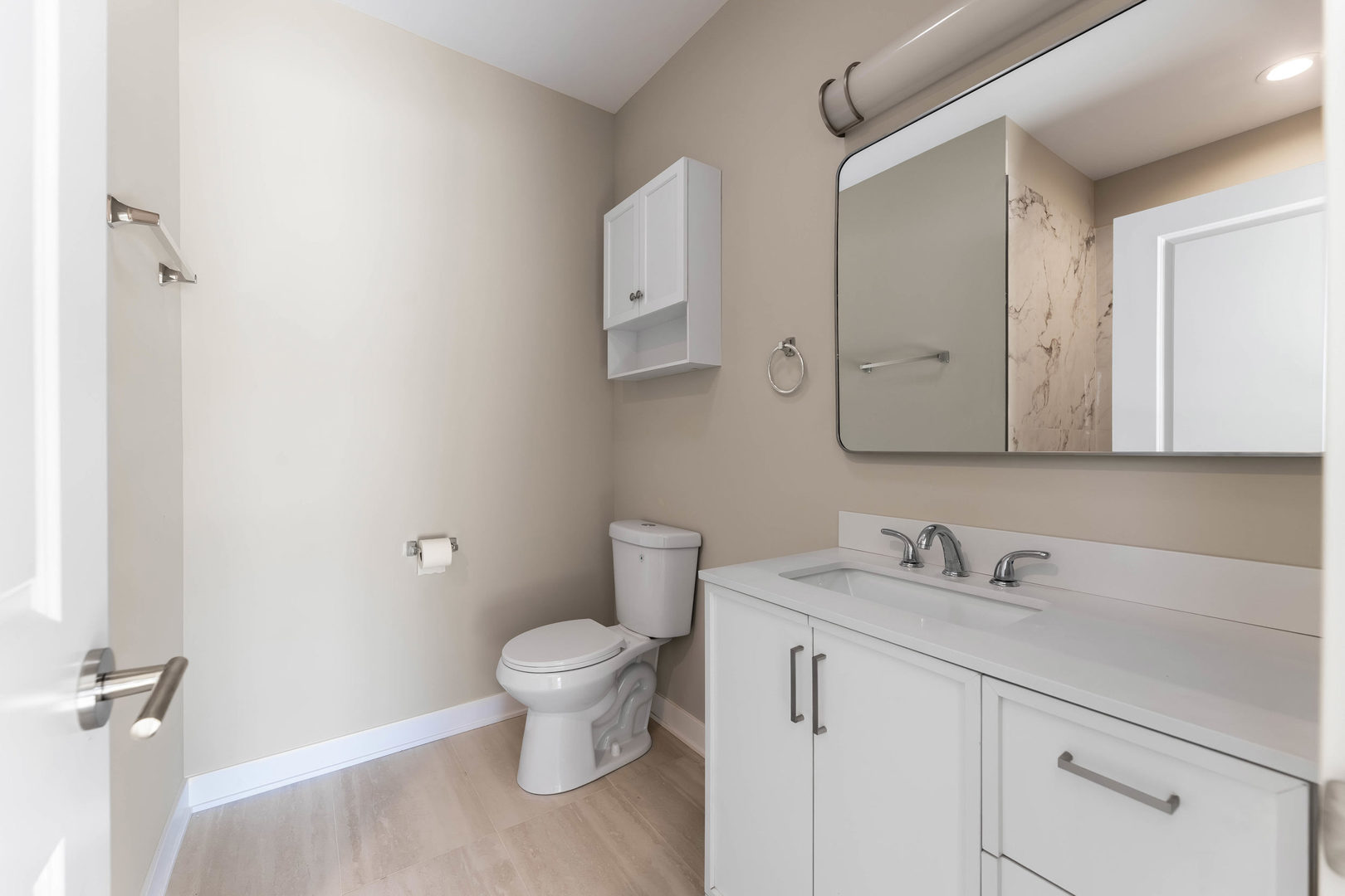 2745 W Monroe Street