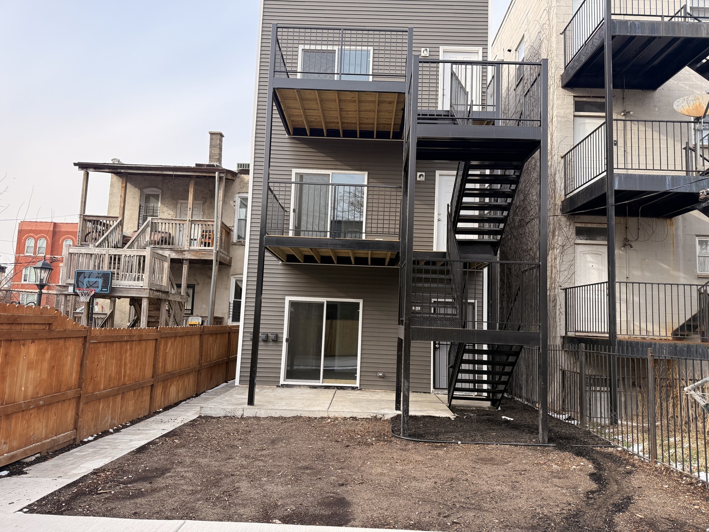 2745 W Monroe Street