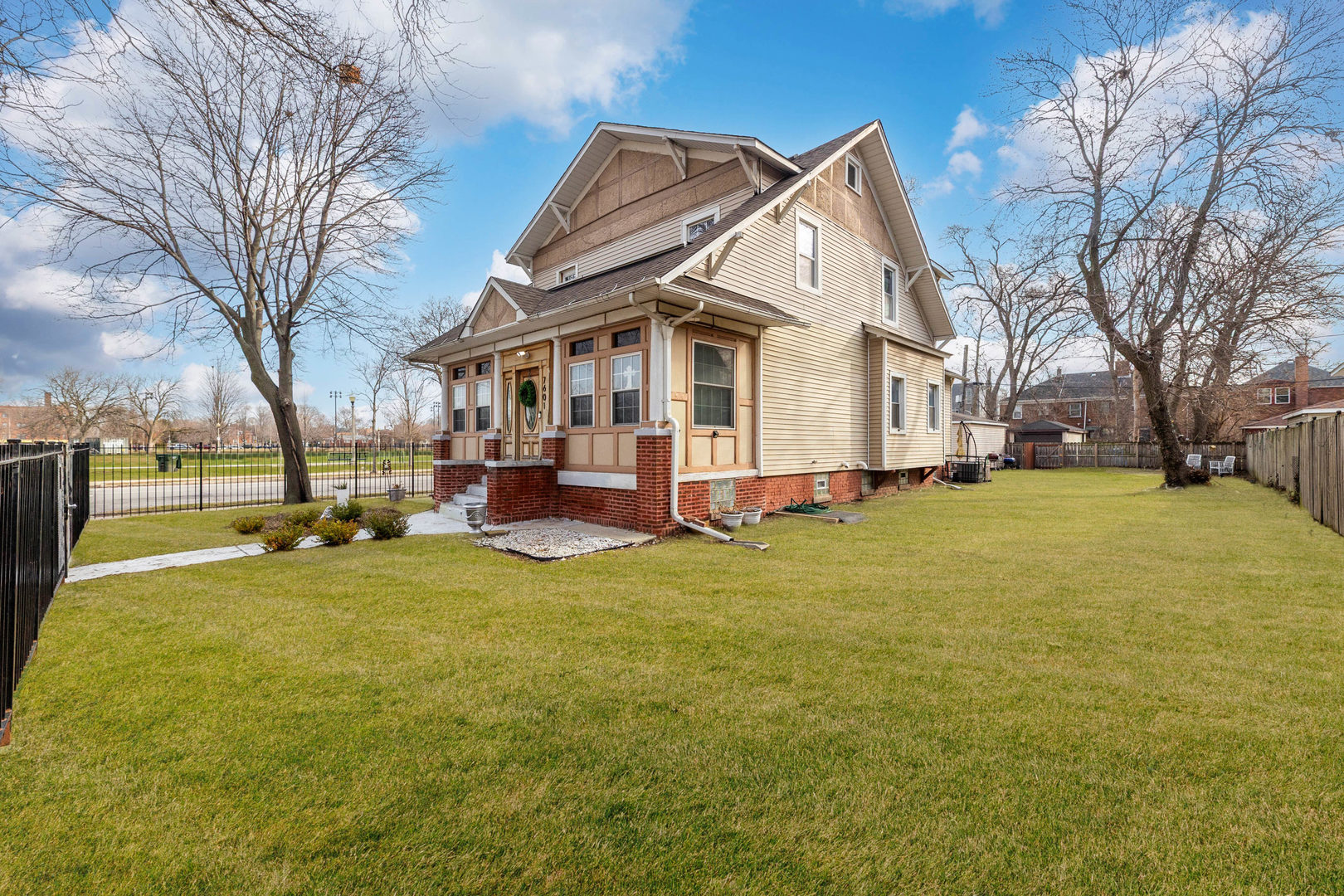 7601 S Bennett Avenue