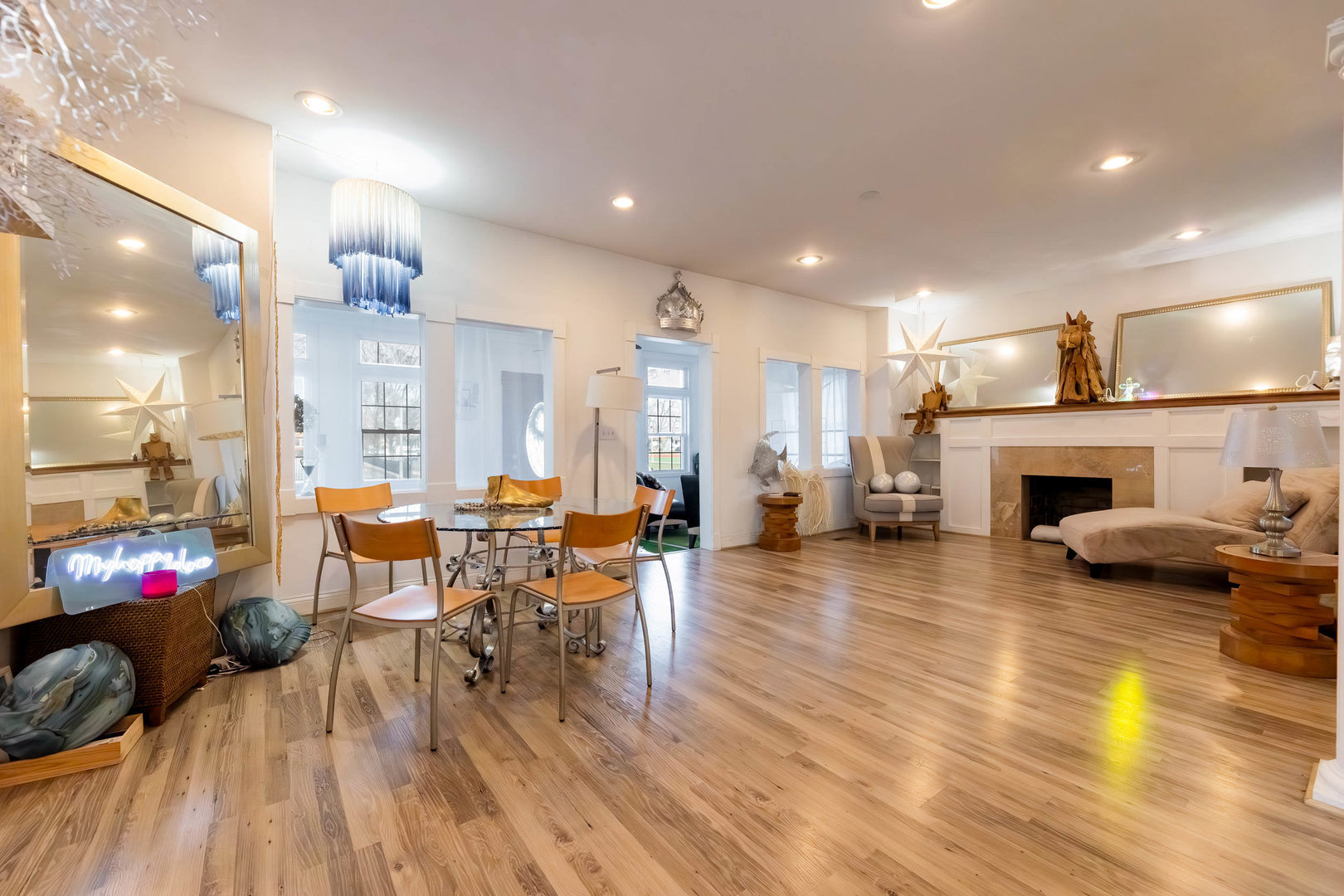 7601 S Bennett Avenue