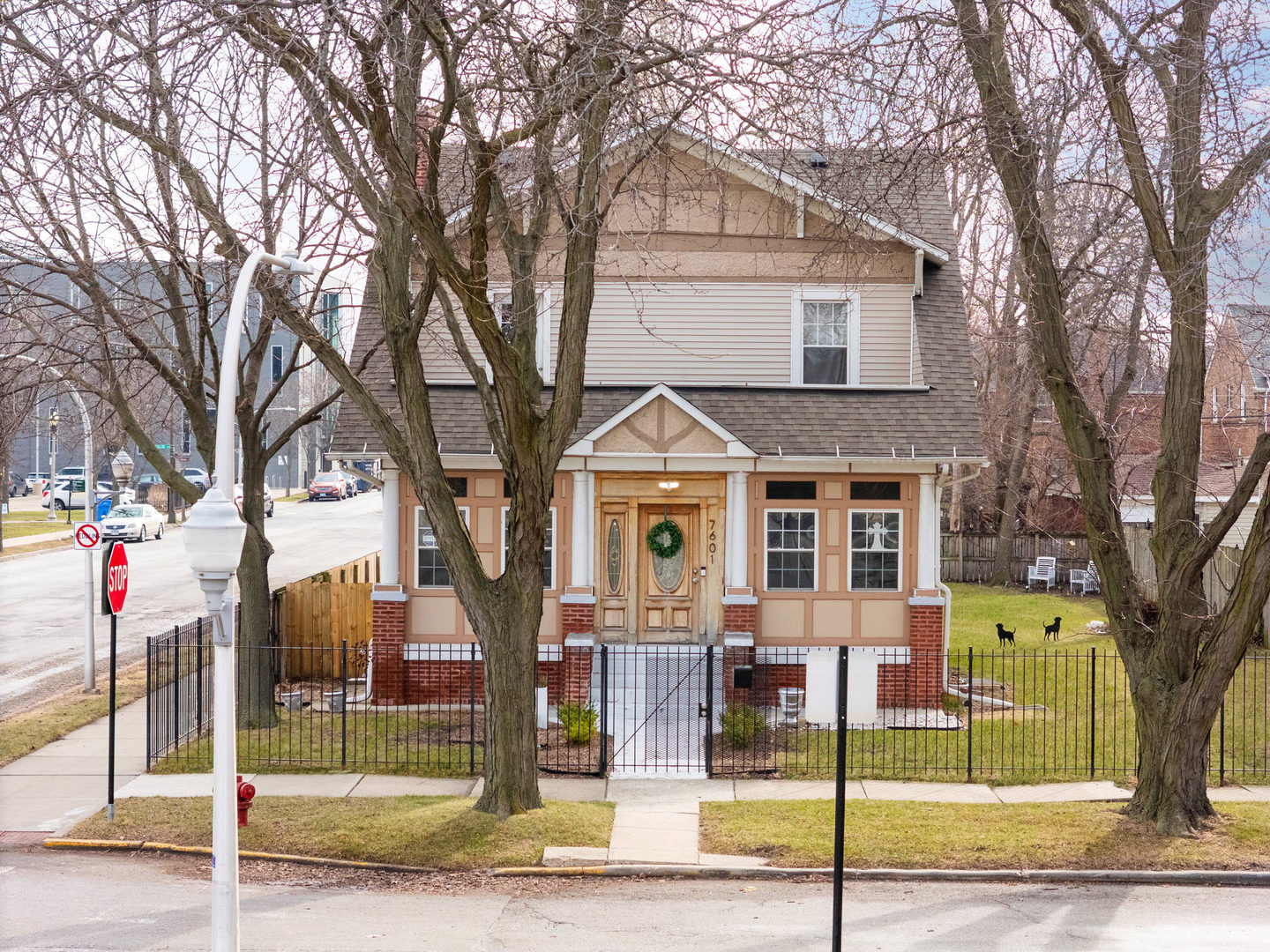 7601 S Bennett Avenue