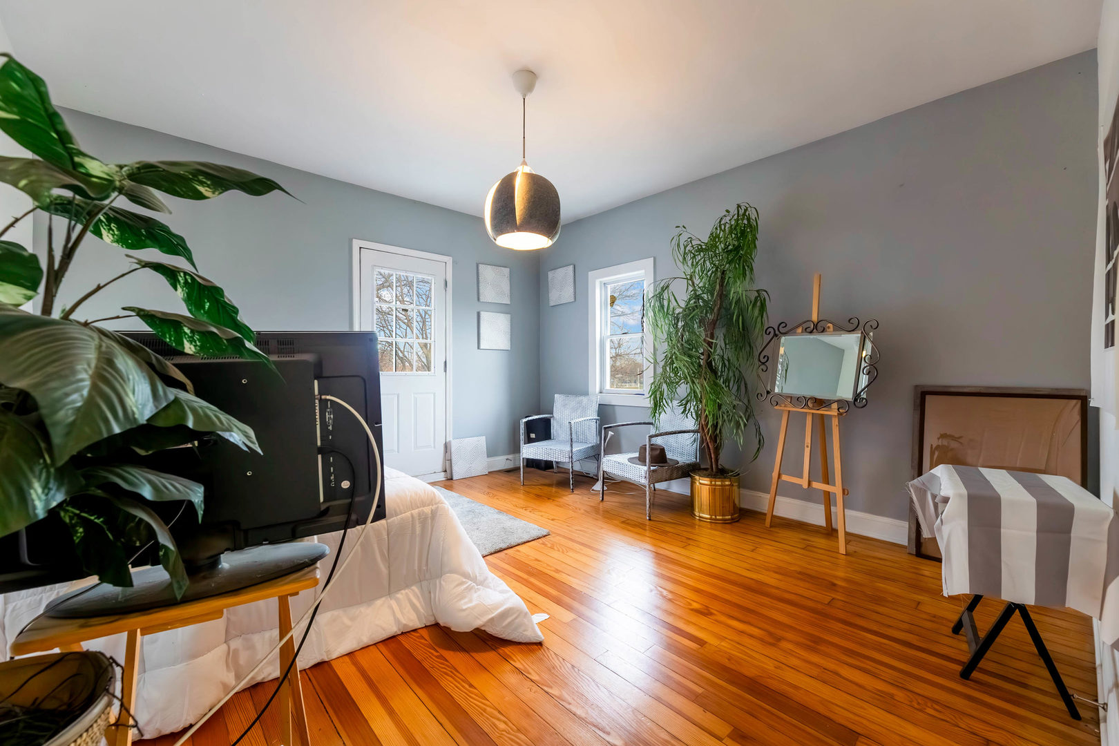 7601 S Bennett Avenue