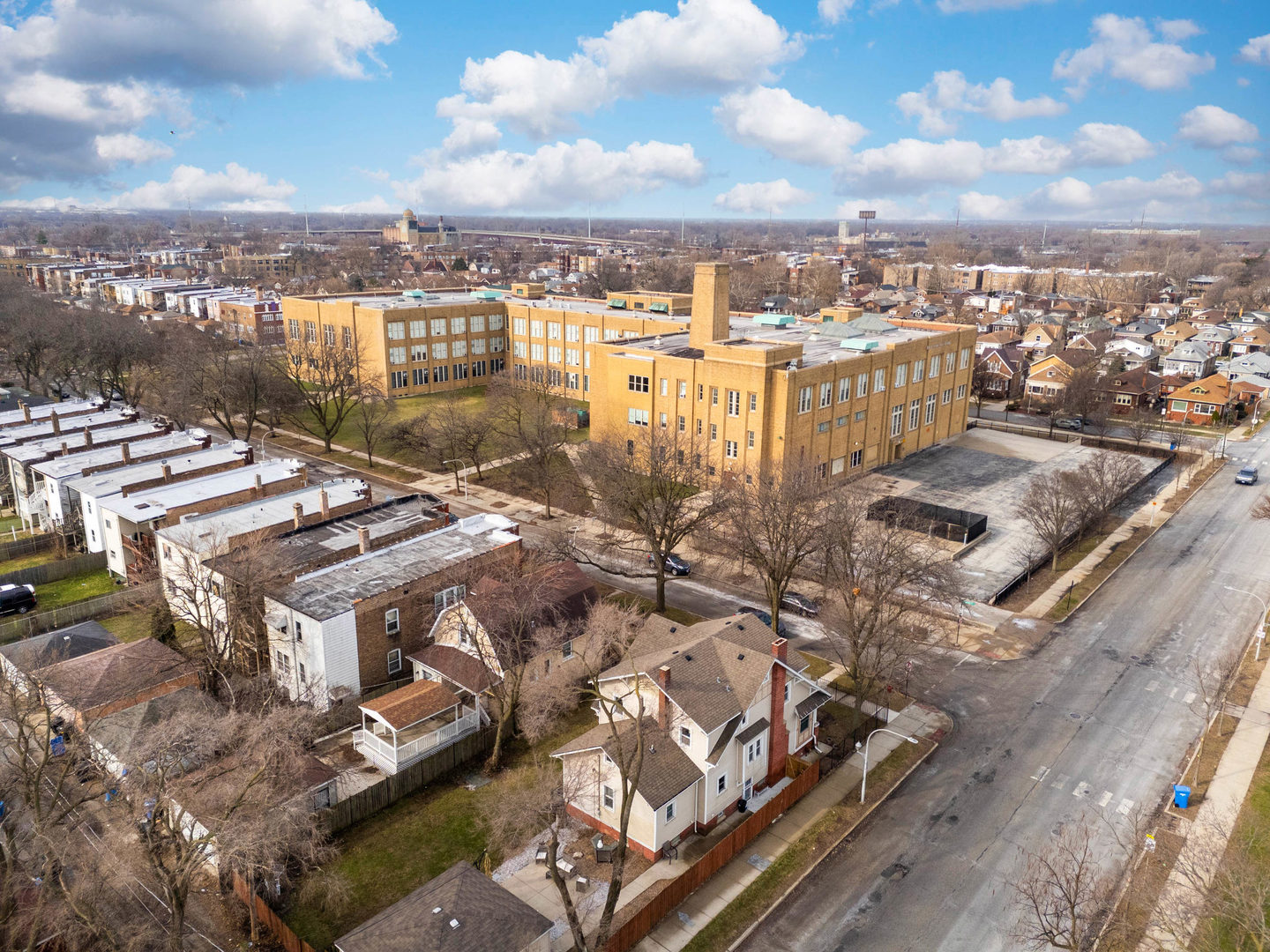 7601 S Bennett Avenue