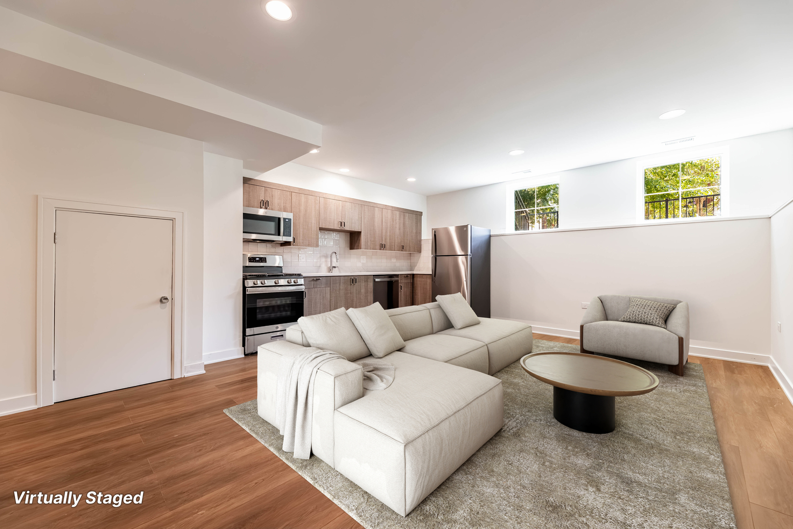 2832 W WILCOX Street