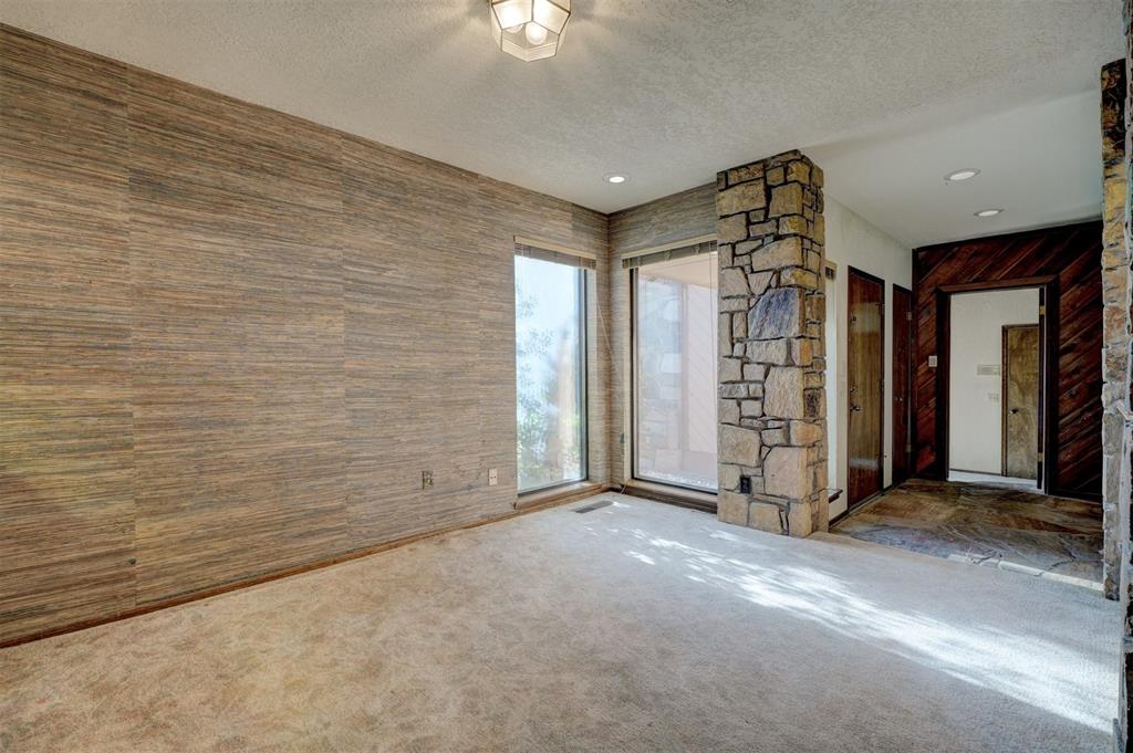 804 Stonehenge Court