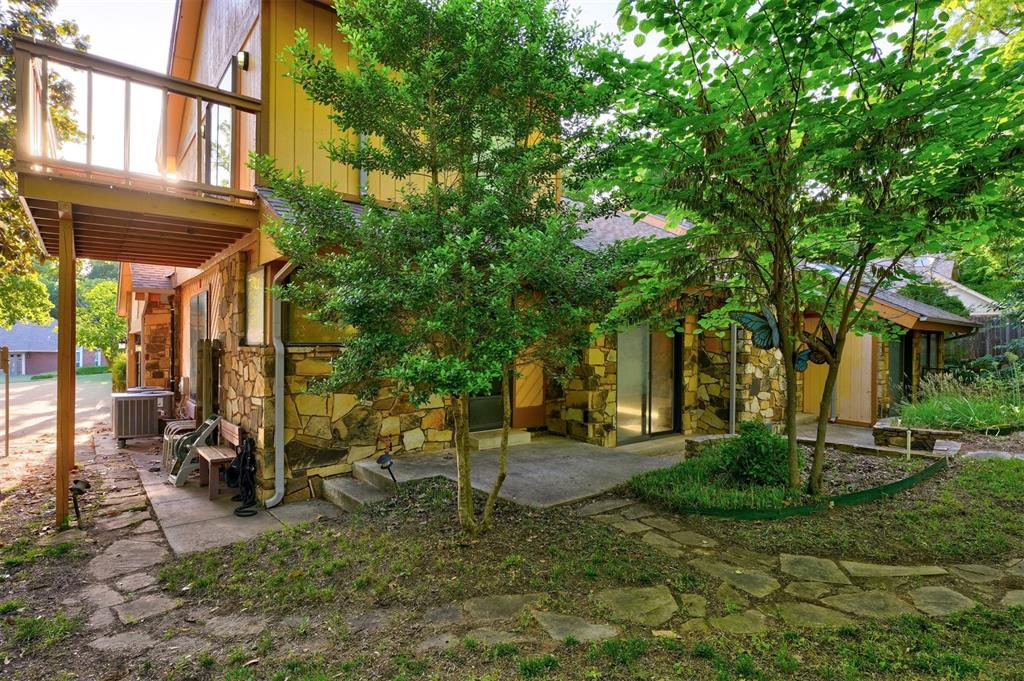 804 Stonehenge Court