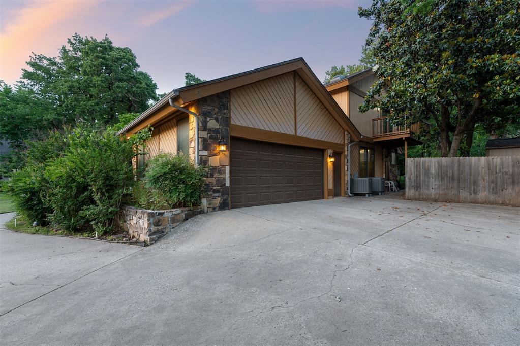 804 Stonehenge Court