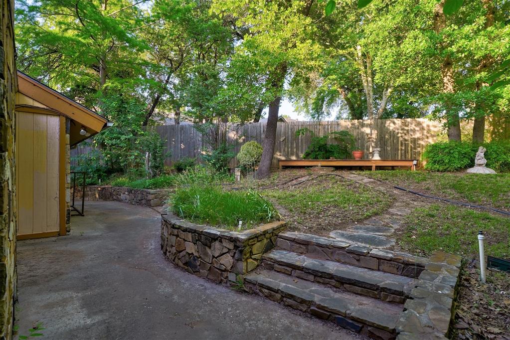 804 Stonehenge Court