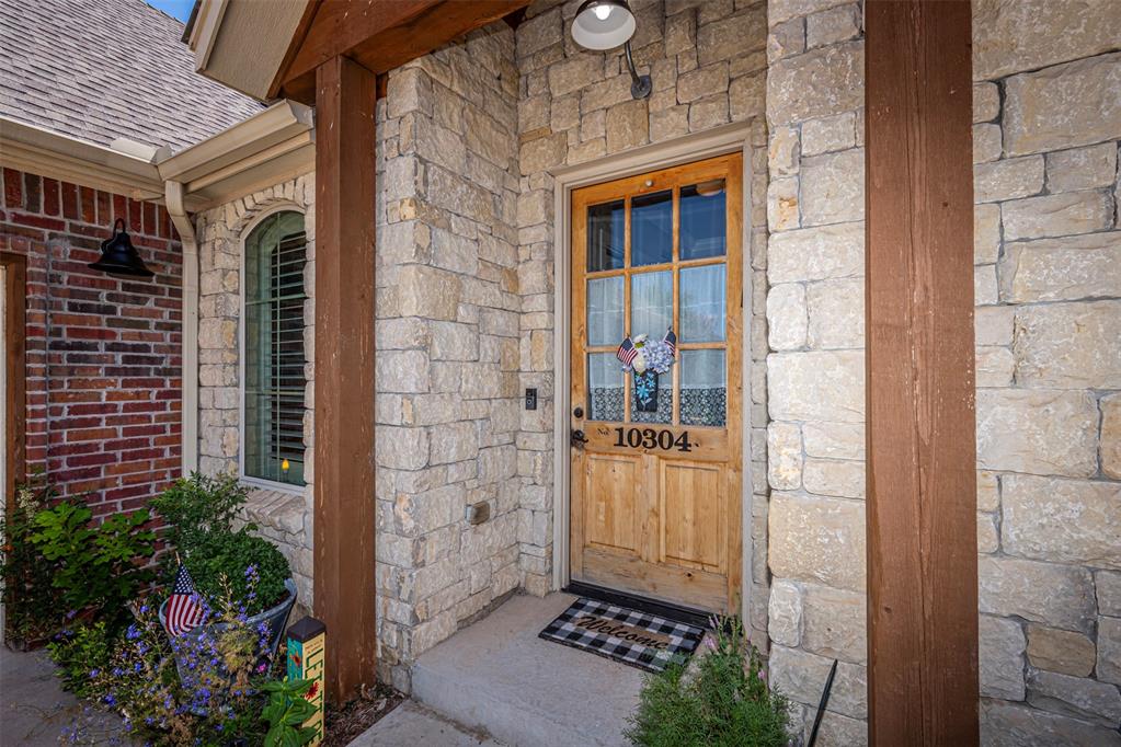 10304 Sunset Lane