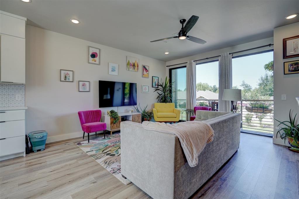 1631 NW 21st Street Unit: 2