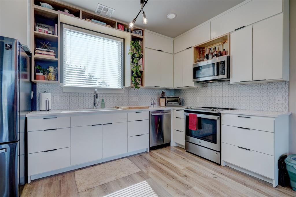1631 NW 21st Street Unit: 2