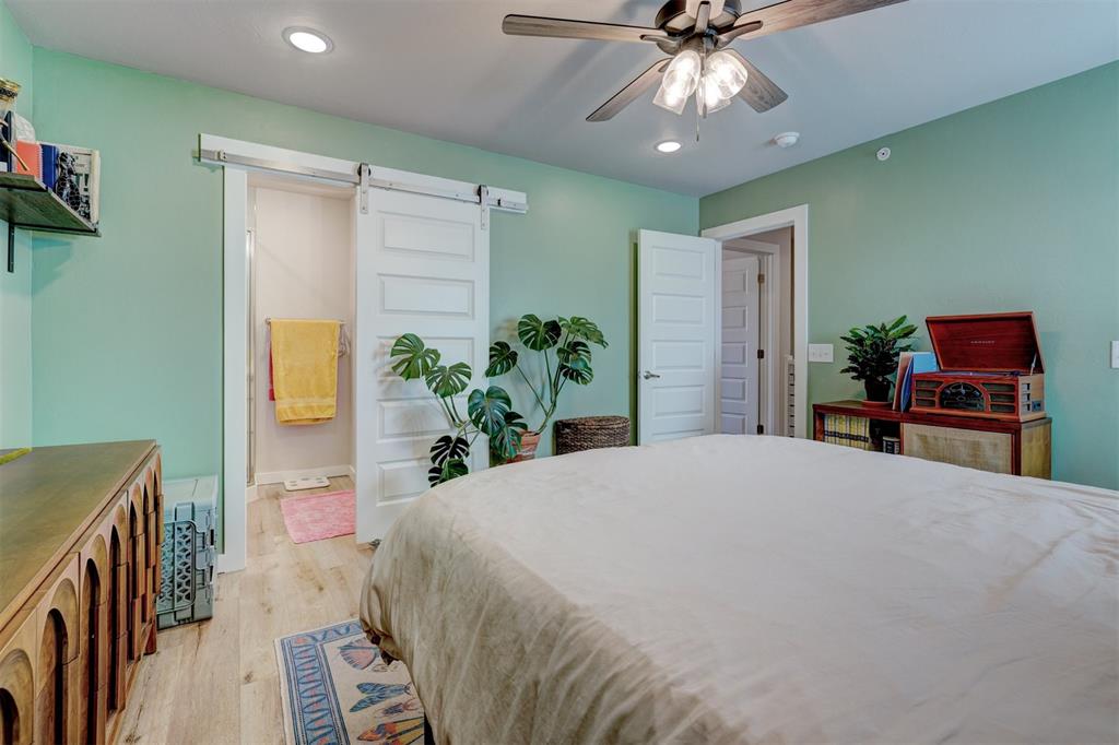 1631 NW 21st Street Unit: 2