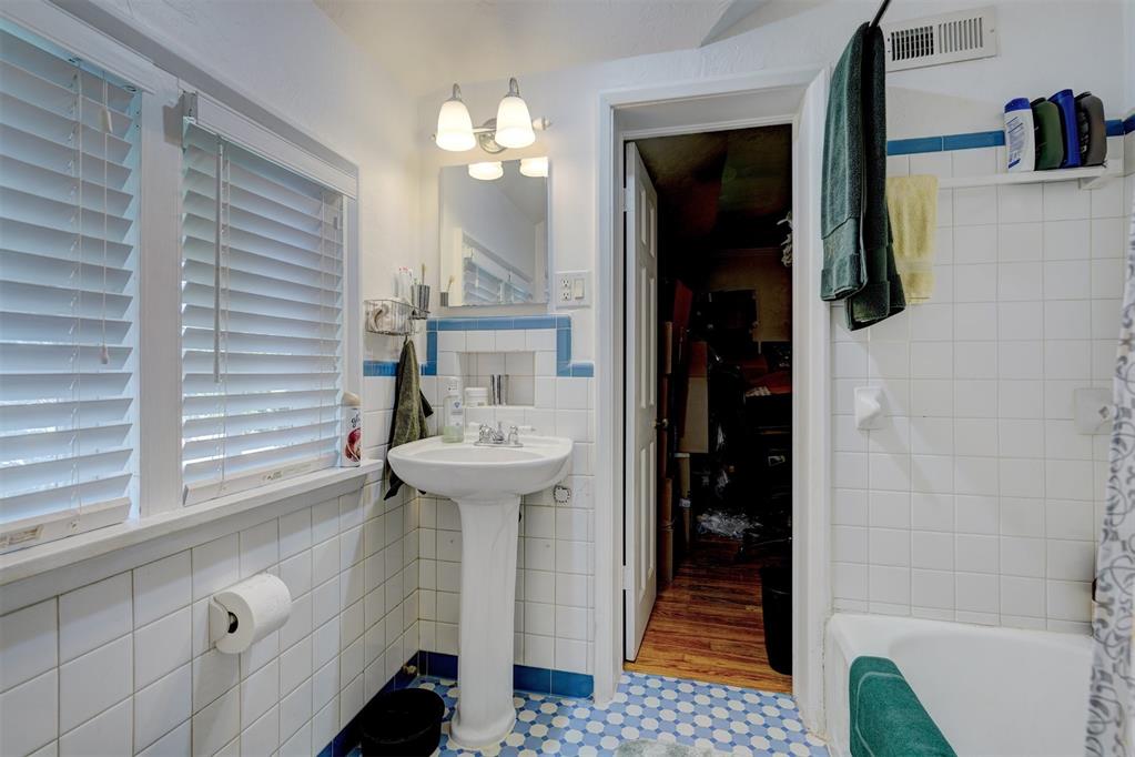 617 NW 37th Street