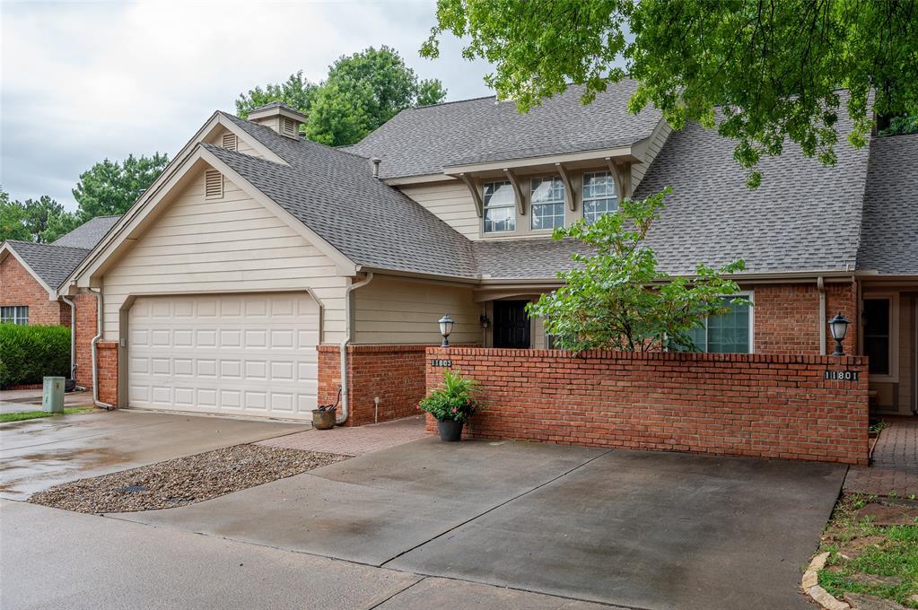 11803 Red Oak Way