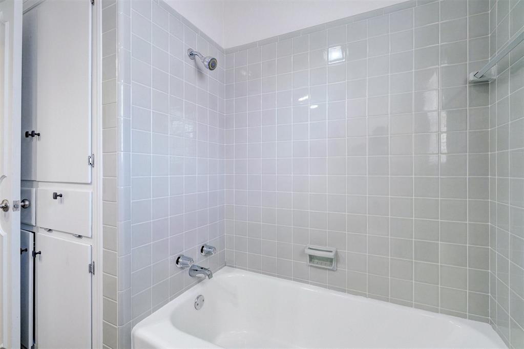 2208 NW 56th Terrace