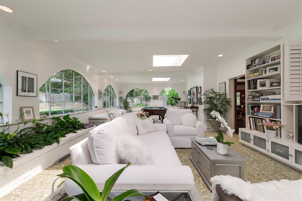 1503 W Wilshire Boulevard