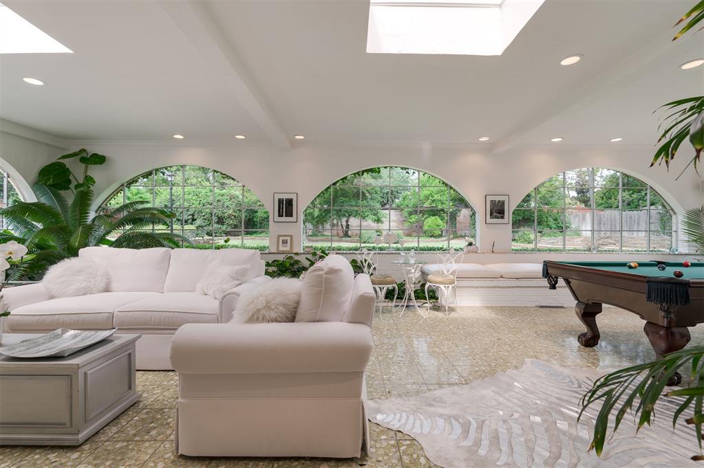 1503 W Wilshire Boulevard