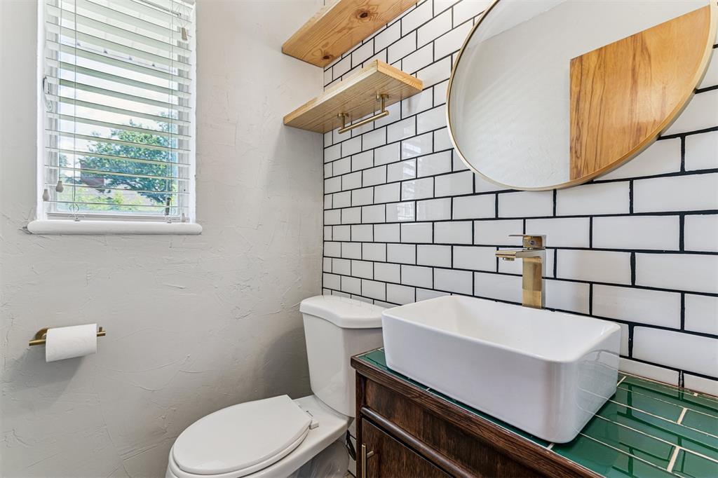 3332 NW 62nd Street