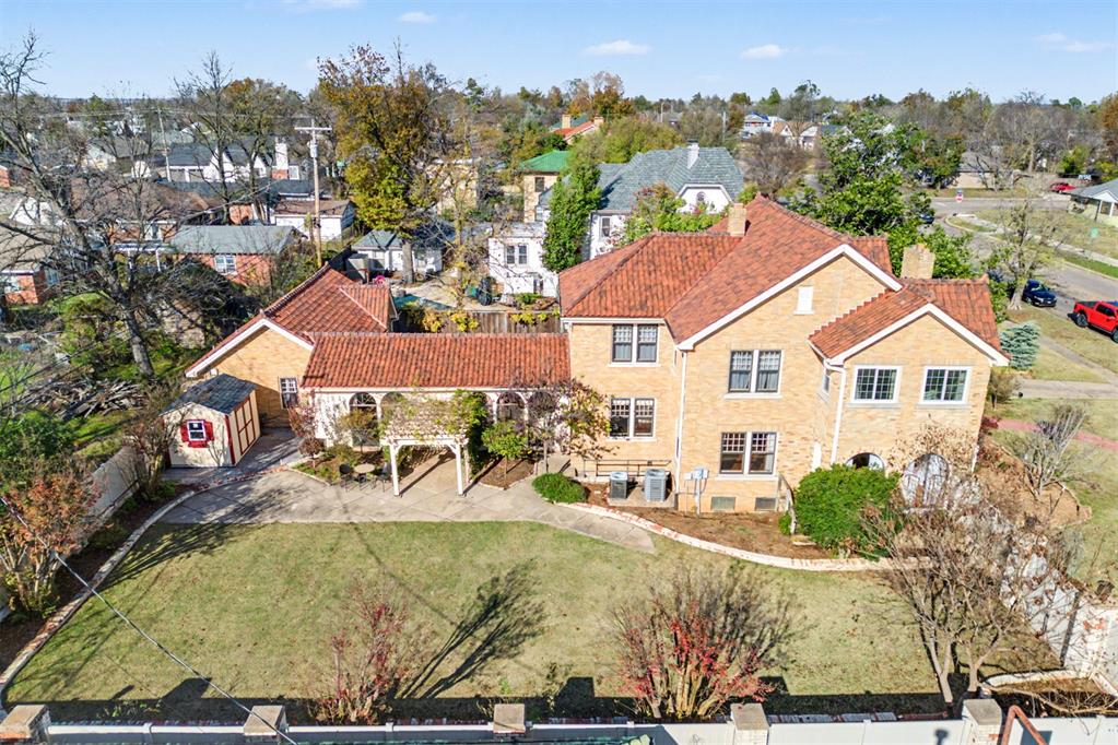 1928 N Broadway Avenue