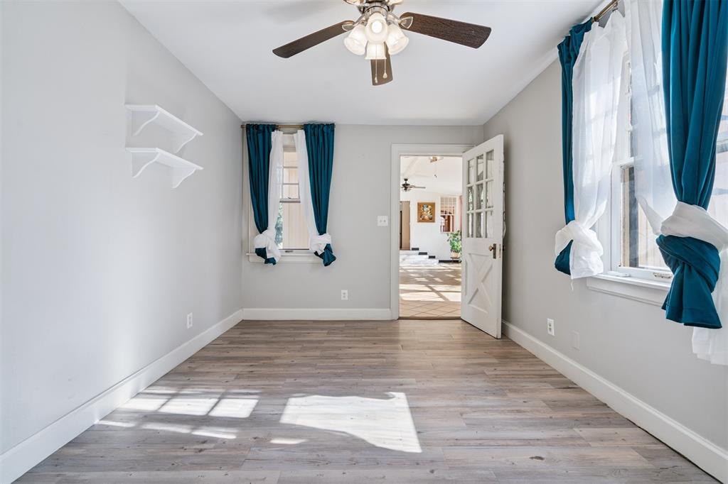 1928 N Broadway Avenue