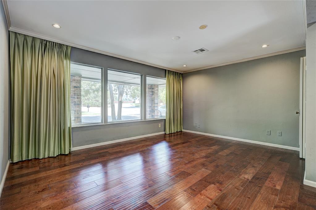 6325 Glenbrook Court